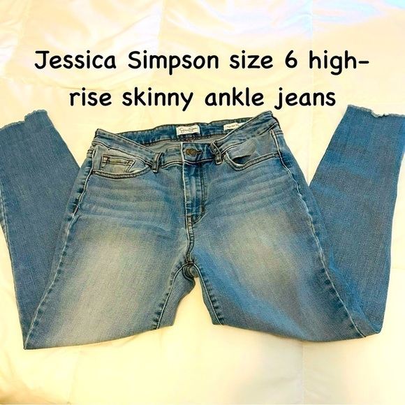 Jessica Simpson Denim - Jessica Simpson size 6 high-rise skinny ankle jeans with frayed bottoms, denim